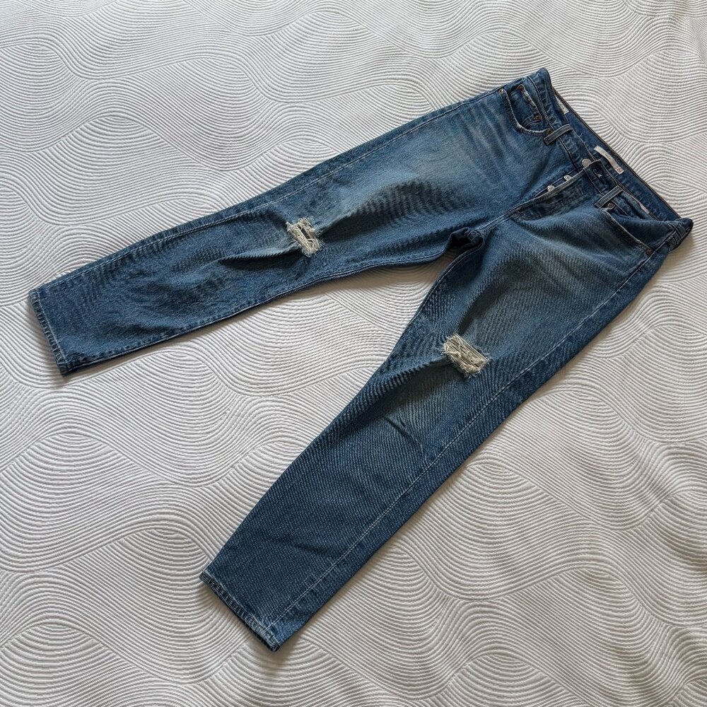 Levi's Wedgie Straight Leg Denim Size 29 w/Distressed Knees